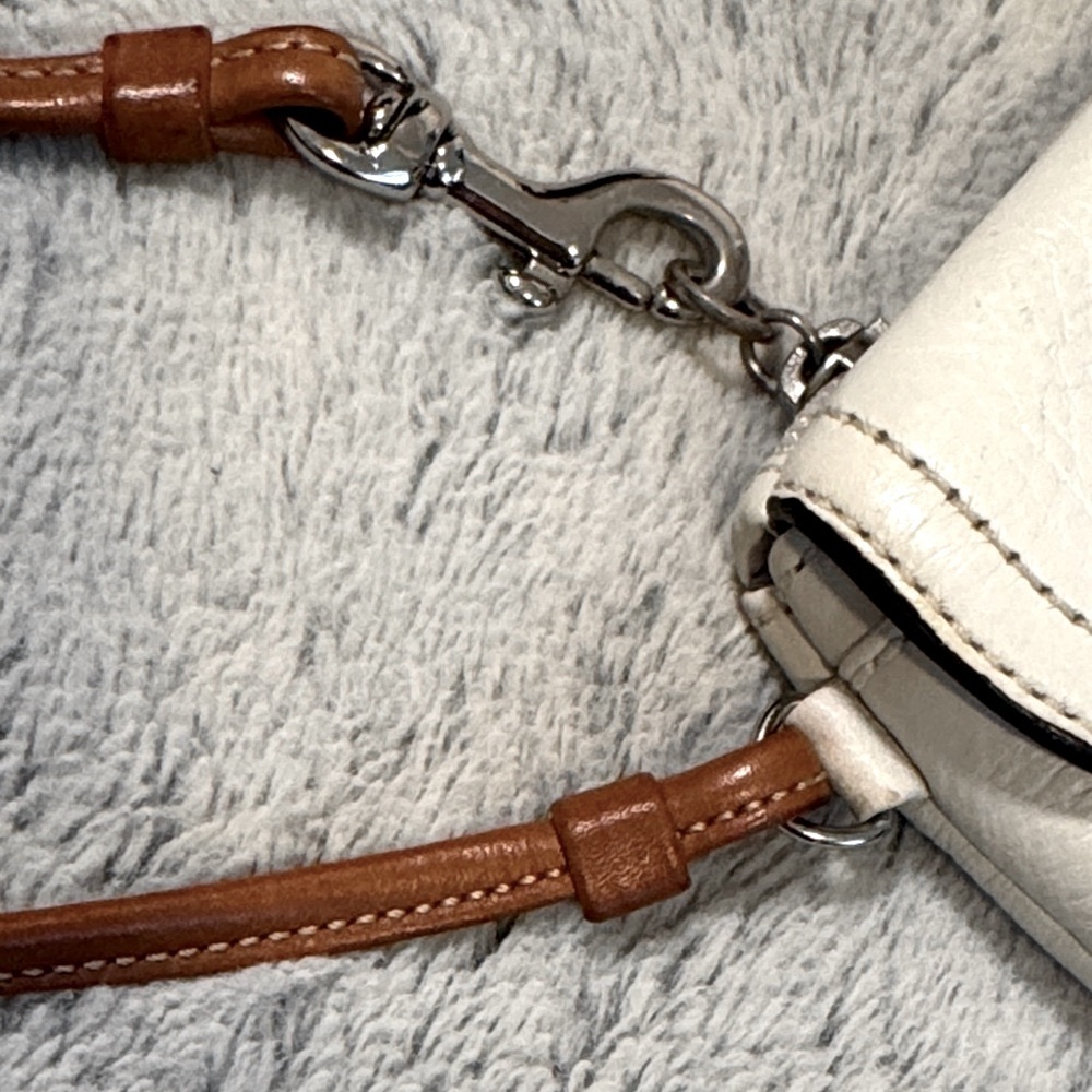 Coach Y2K Boho Leather Wristlet - Picture 4 of 15